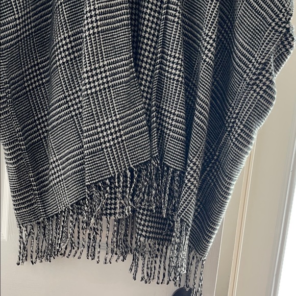 Reversible poncho - Picture 3 of 4